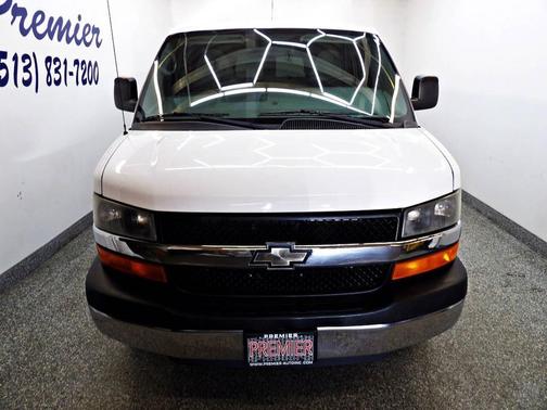 Summit White 2014 Chevrolet Express 3500 LT