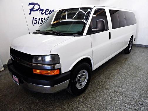 Summit White 2014 Chevrolet Express 3500 LT