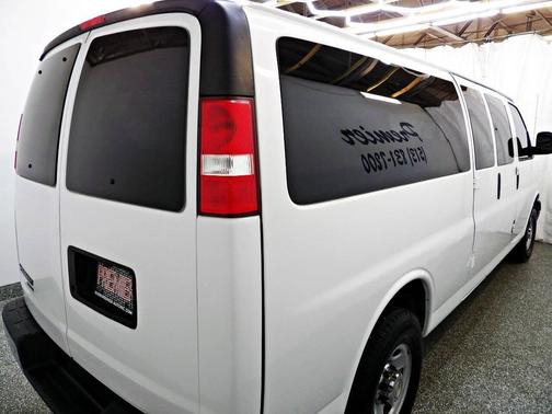 Summit White 2014 Chevrolet Express 3500 LT