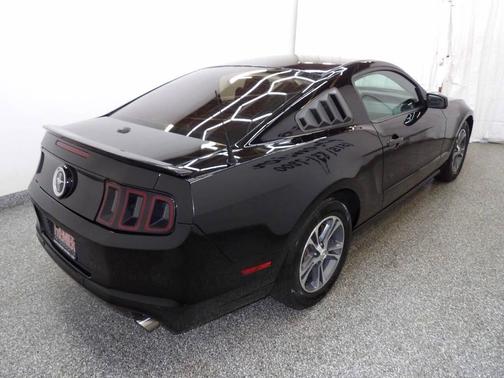 Black 2014 Ford Mustang V6 Premium