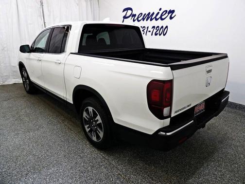 White 2018 Honda Ridgeline RTL