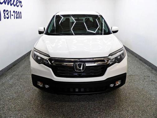 White 2018 Honda Ridgeline RTL