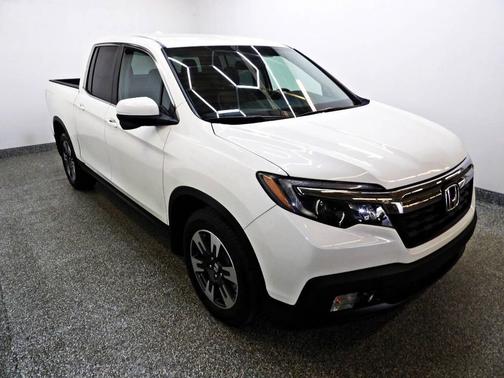 White 2018 Honda Ridgeline RTL