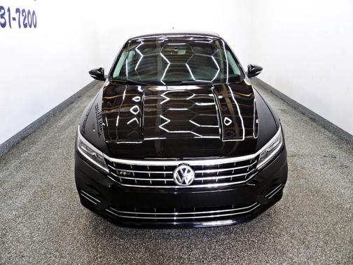 Black 2018 Volkswagen Passat 2.0T SE