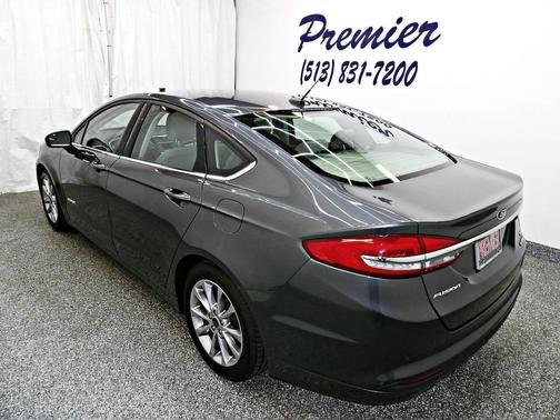 2017 Ford Fusion Hybrid SE