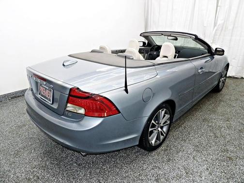2012 Volvo C70 T5 2dr Convertible