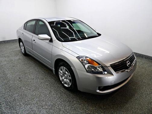 Silver 2009 Nissan Altima 2.5 S