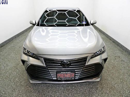 2019 Toyota Avalon XLE