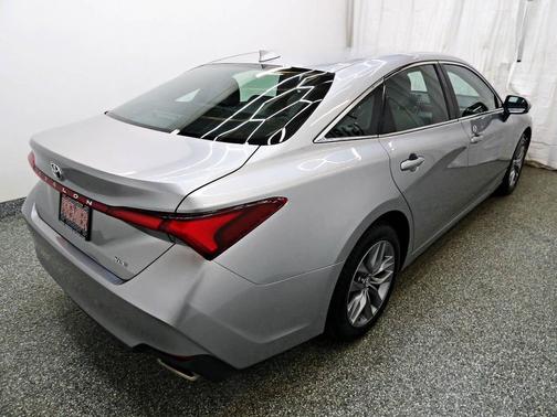 2019 Toyota Avalon XLE