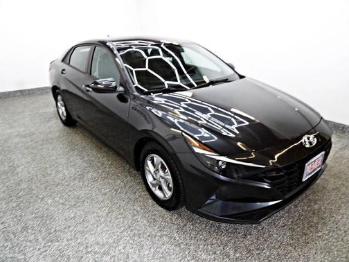 2021 Hyundai ELANTRA SE
