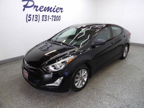 Black 2016 Hyundai ELANTRA SE