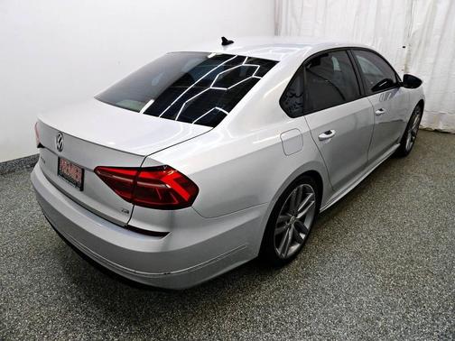 Silver 2018 Volkswagen Passat 2.0T SE