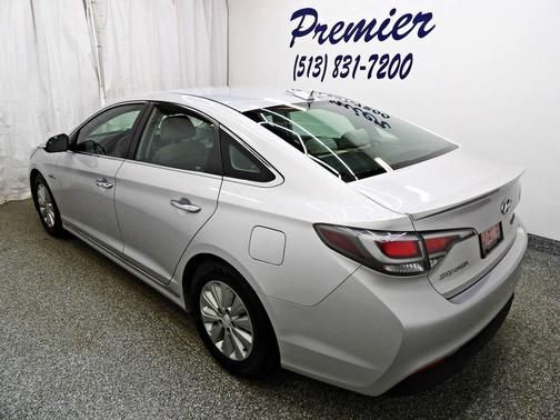 2016 Hyundai SONATA Hybrid SE