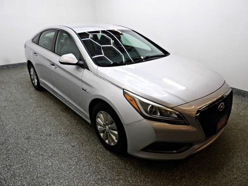 2016 Hyundai SONATA Hybrid SE