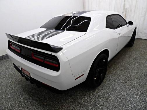 White Knuckle Clearcoat 2017 Dodge Challenger R/T