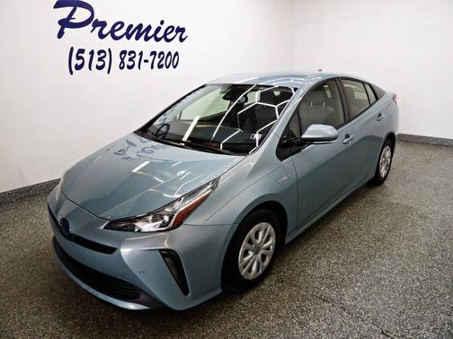 2019 Toyota Prius LE