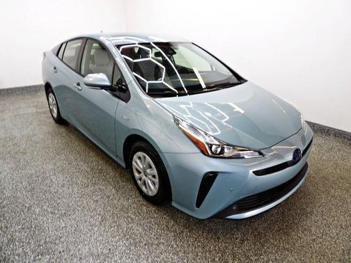 2019 Toyota Prius LE