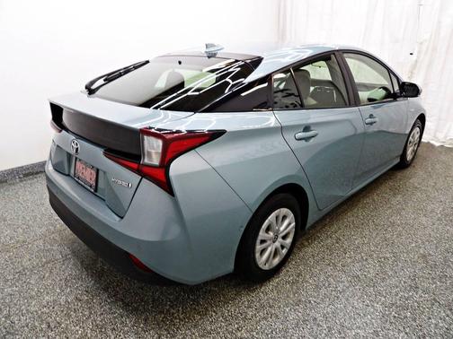2019 Toyota Prius LE