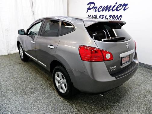 Gray 2013 Nissan Rogue S