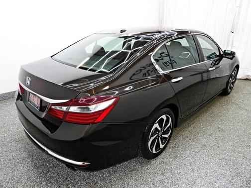 2017 Honda Accord EX-L w/Navigation & Honda Sensing