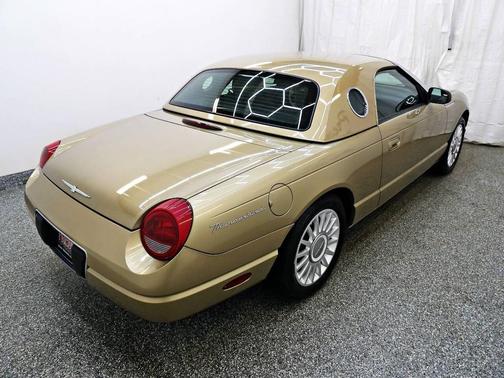 2005 Ford Thunderbird Deluxe