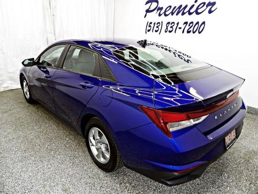 2021 Hyundai ELANTRA SE