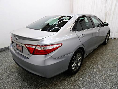 Silver 2015 Toyota Camry SE