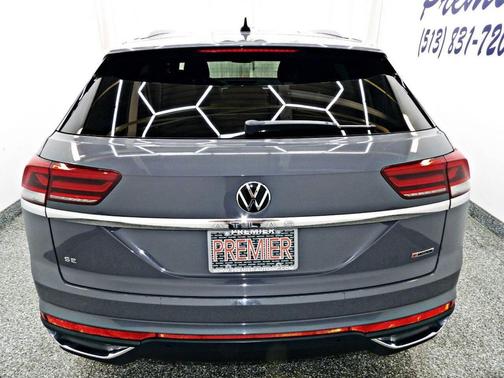 2022 Volkswagen Atlas Cross Sport 2.0T SE w/Technology 4MOTION
