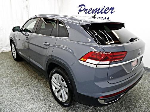 2022 Volkswagen Atlas Cross Sport 2.0T SE w/Technology 4MOTION