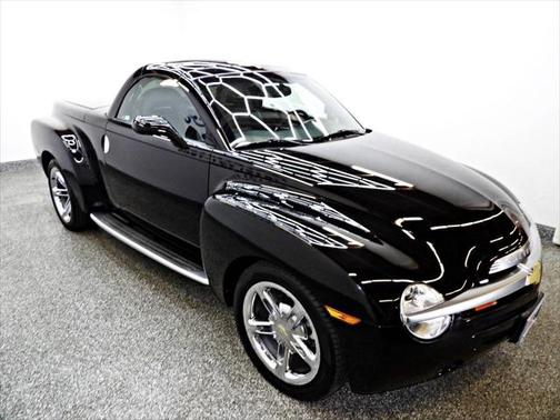 2005 Chevrolet SSR LS 2dr Regular Cab Convertible Rwd SB