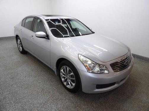 Silver 2009 INFINITI G37x Base