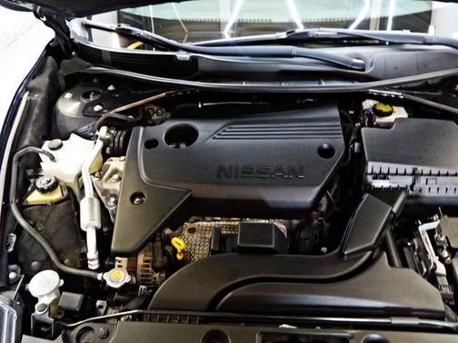 Super Black 2018 Nissan Altima 2.5 SR