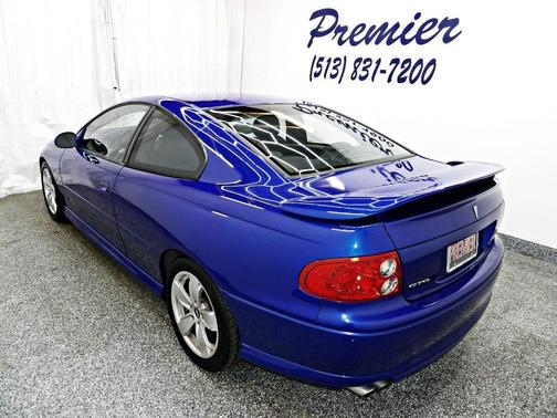 2004 Pontiac GTO Base 2dr Coupe