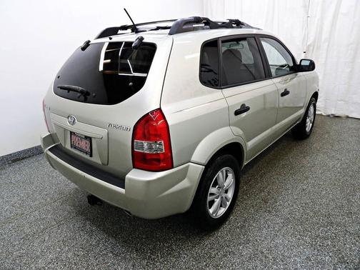 Tan 2009 Hyundai TUCSON GLS