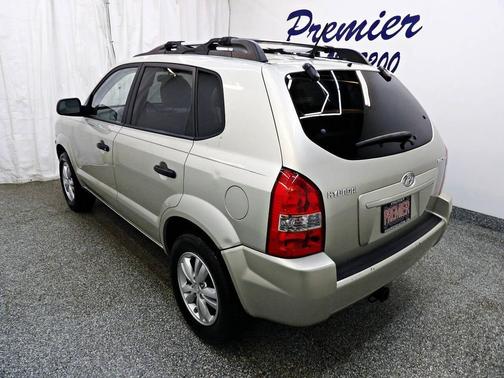 Tan 2009 Hyundai TUCSON GLS