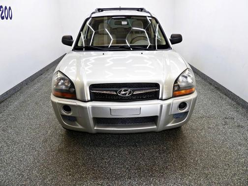 Tan 2009 Hyundai TUCSON GLS