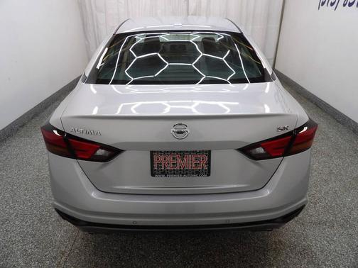 Silver 2020 Nissan Altima 2.5 SR 4dr Sedan