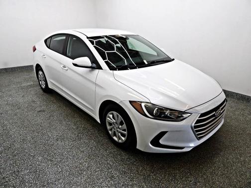 2018 Hyundai ELANTRA SE