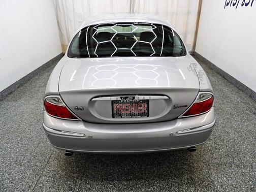 2001 Jaguar S-Type 4.0 4dr Sedan