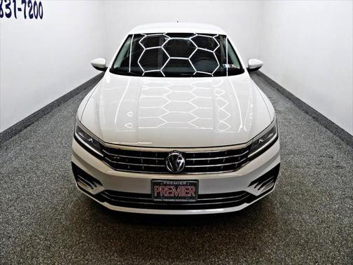 2018 Volkswagen Passat 2.0T SE