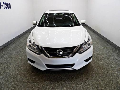 White 2016 Nissan Altima 2.5 SL
