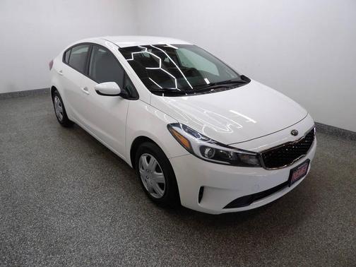White 2017 Kia Forte LX