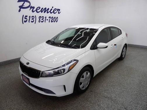White 2017 Kia Forte LX
