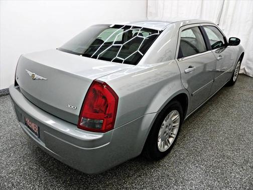 2006 Chrysler 300 Base