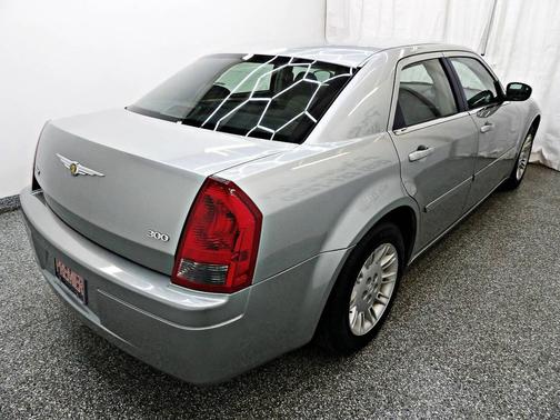 2006 Chrysler 300 Base