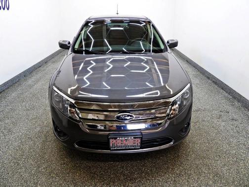 Gray 2012 Ford Fusion SE