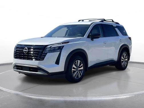Pearl 2026 Nissan Pathfinder SL
