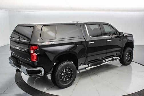 Photo 4 of 29 of 2019 Chevrolet Silverado 1500 LTZ