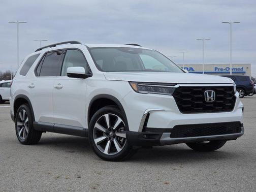 2025 Honda Pilot Touring 8-Passenger