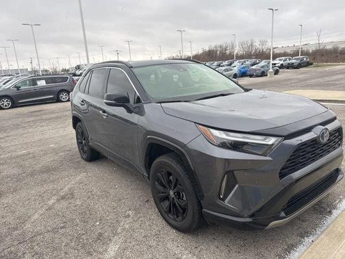 2022 Toyota RAV4 Hybrid SE